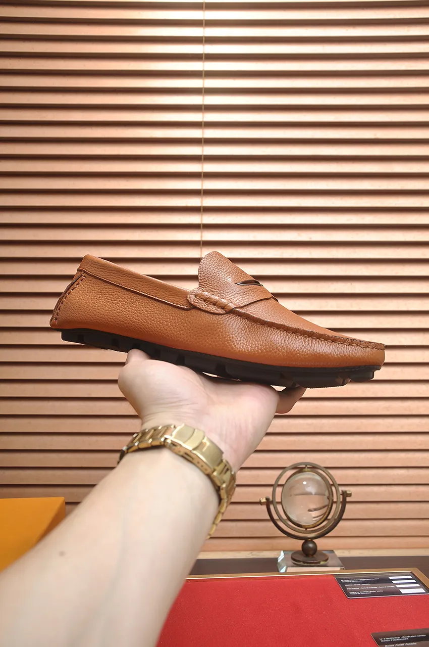 Men's men's shoes 💰420💶 [LV Doudou shoes] (water-dyed cowhide lining) new model is on the market, available on the official website. The new Doudou shoes are processed into single-color materials, and the uppers are made of imported horsehide leather. The body of the shoe is fully hemmed with mark thread, and is lined with imported original cowhide leather. The elegant shoe shape is super suitable for all-matching, and the size is 38-44.
